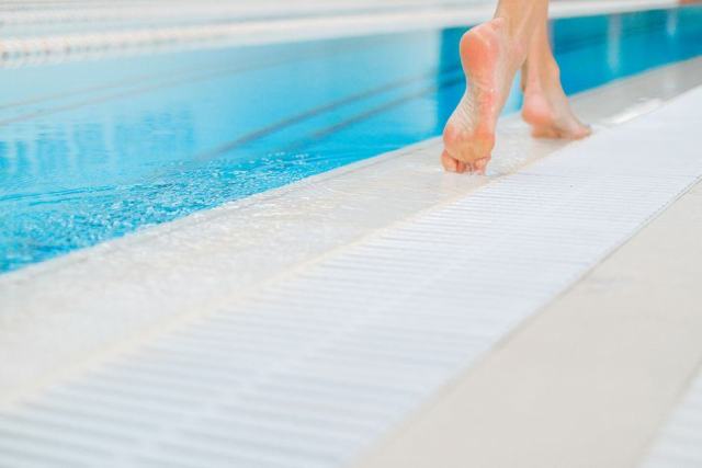 Une enceinte IPX7 peut-elle finir au fond de la piscine ? Une enceinte IPX7 peut-elle finir au fond de la piscine ?